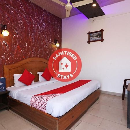 Oyo 75956 Hotel Grand Rourkela Екстериор снимка