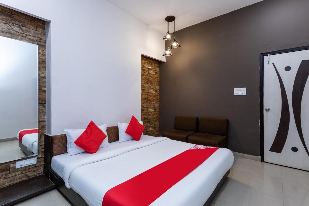 Oyo 75956 Hotel Grand Rourkela Екстериор снимка