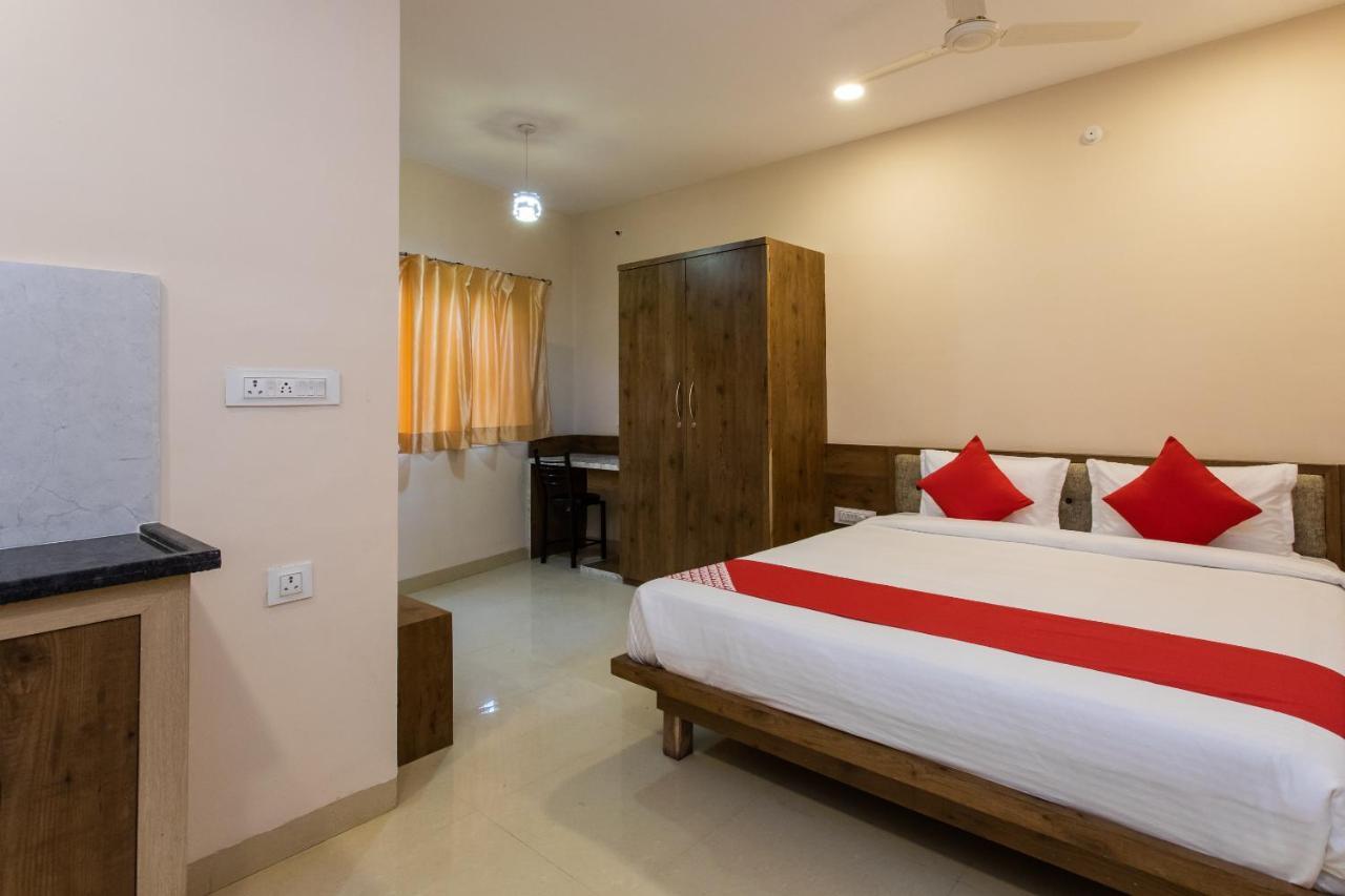 Oyo 75956 Hotel Grand Rourkela Екстериор снимка