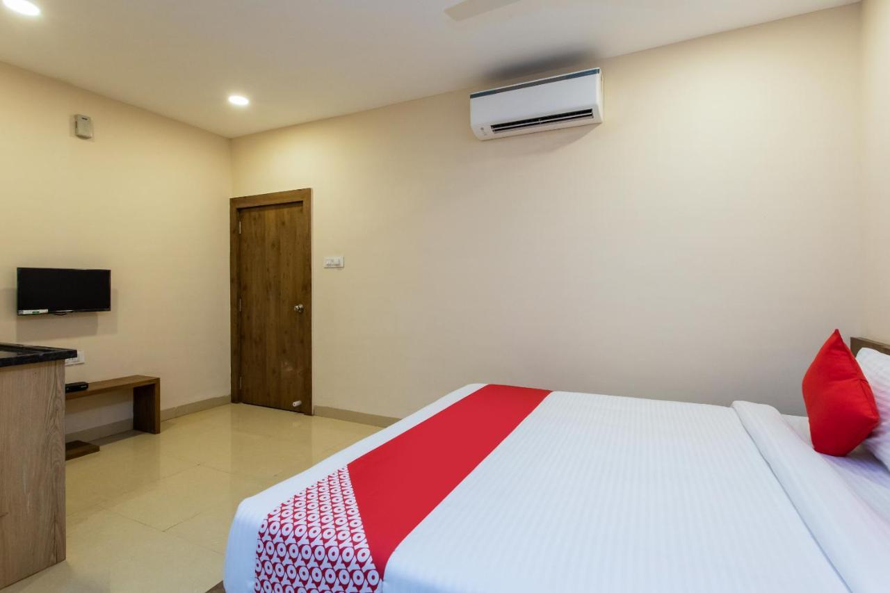 Oyo 75956 Hotel Grand Rourkela Екстериор снимка