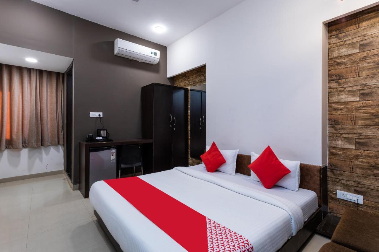 Oyo 75956 Hotel Grand Rourkela Екстериор снимка